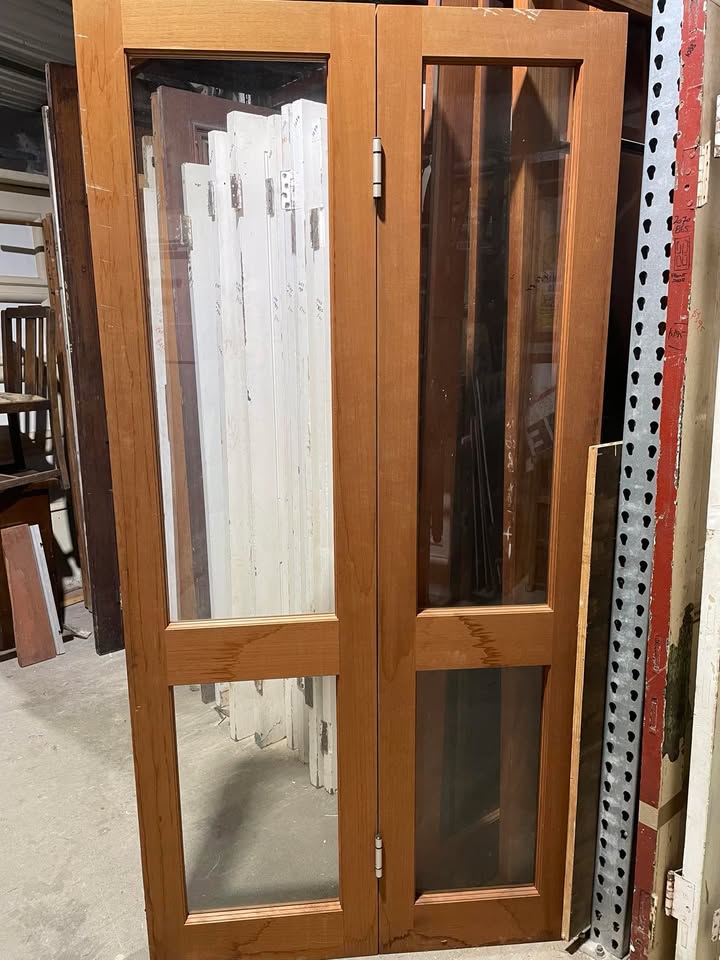 Bi-Fold Door (2 leaves)