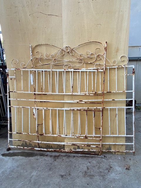 Decorative driveway gates